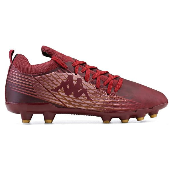 Chuteira de futebol vinho com detalhes dourados, ideal para jogos em campo.