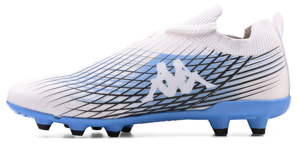 Chuteira branca com detalhes em preto e logo Kappa na lateral, com design moderno e tecnologia de conforto.