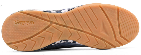 Imagem de chuteira Kappa azul, voltado para a prática esportiva, com sola de borracha antiderrapante e design moderno em cores neutras.