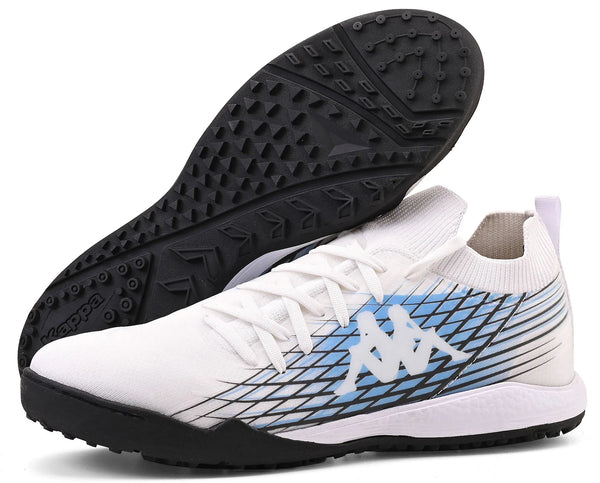 Chuteira branca com detalhes azuis e sola antiderrapante, perfeito para corrida e atividades físicas ao ar livre.
