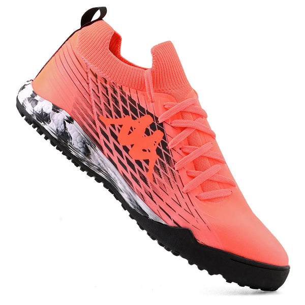 Tênis esportivo rosa com detalhes em preto e branco, ideal para corredores e praticantes de atividades físicas.