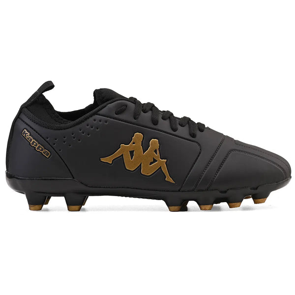 Chuteira de futebol preta com detalhes dourados da marca Kappa, ideal para jogadores que buscam desempenho.