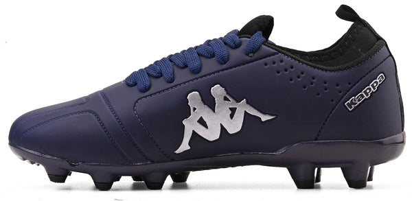 Chuteira de futebol Kappa com design moderno azul escuro e logo destacada.