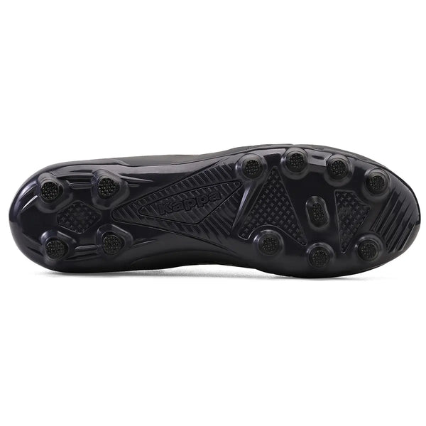 Chuteira de futebol Kappa grafite com sola antiderrapante e travas pretas modernas, ideal para desempenho durante jogos em campo.