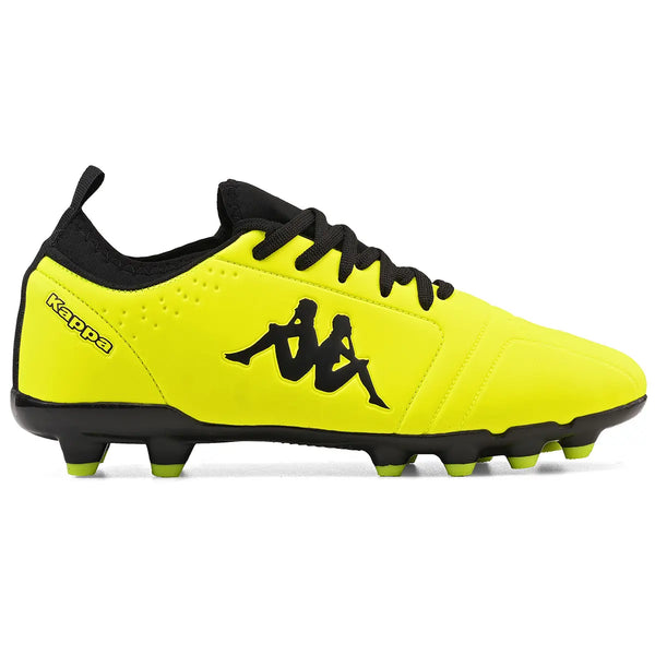 Chuteira da marca Kappa com design colorido amarelo e preto, ideal para jogos e treinos. Detalhes de alta qualidade e conforto.