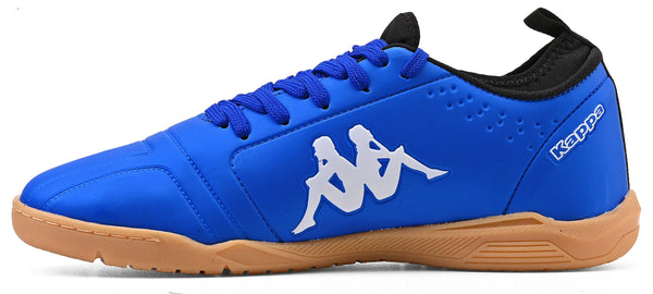 Chuteira azul da Kappa com detalhe em branco e sola bege, adequado para atividades físicas ou uso casual, com logotipo visível na lateral.