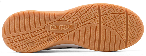 Imagem de sola de chuteira branca Kappa, com detalhes na sola antiderrapante e marca visível no centro, apresentando um design em relevo para melhor aderência.