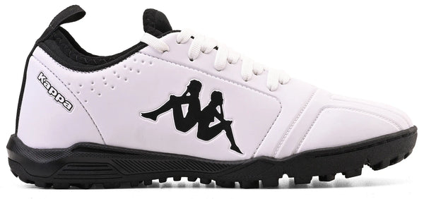 Chuteira branca e preta da Kappa com design moderno e confortável para atividades físicas, ideal para quem busca estilo e desempenho.