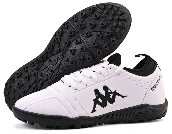 Chuteira branca e preta com logo da Kappa para atividades físicas e corrida, com sola antiderrapante e design confortável.