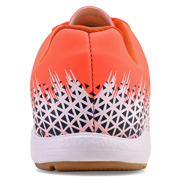 Parte de trás da chuteira esportiva laranja Kappa, com detalhes geométricos pretos e sola de borracha.