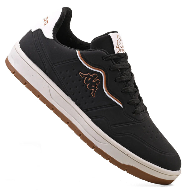 Tênis masculino esportivo preto com detalhes em branco e sola de borracha marrom, ideal para corrida e atividades físicas ao ar livre.